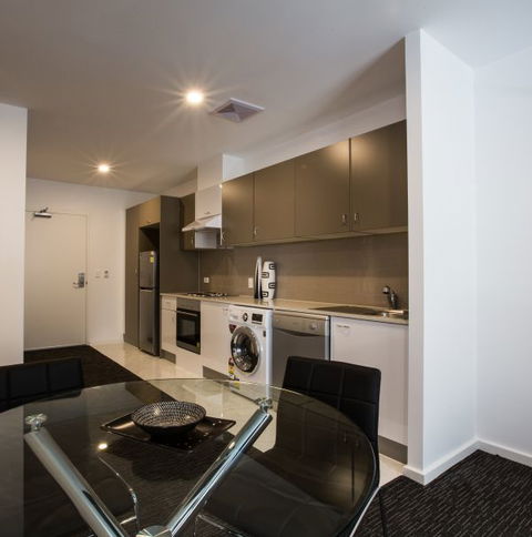 ADELAIDE DRESSCIRCLE APARTMENTS - THE PALMS APARTMENTS KENT TOWN - Tourism Guide 14