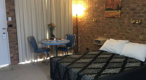 Settlement Motor Inn - Travel Agents 0