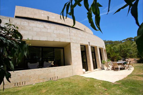 SLR Margaret River Holiday Homes - Tourism Guide 0
