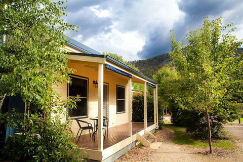 Alpine Valley Cottages - Tourism Guide 0