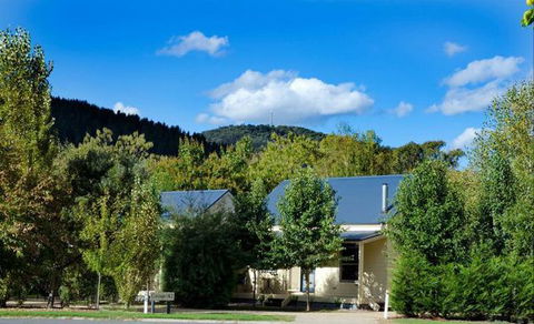 Alpine Valley Cottages - Tourism Guide 8