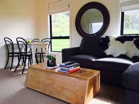 Farm Pod At Twamley Farm - Travel Agents 9