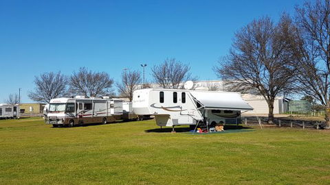 Murray Bridge Show Grounds - RV Friendly Campaing - Tourism Guide 0