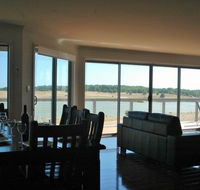 Parrydyse Clayton Bay - Tourism Guide