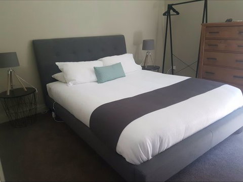 Revive Central Apartments - Travel Search 6