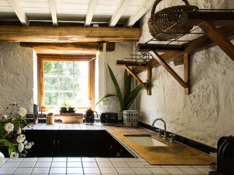 Farm Pod At Twamley Farm - Travel Agents 6