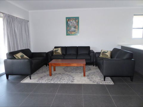 Adelaide Holiday House - Tourism Guide 5