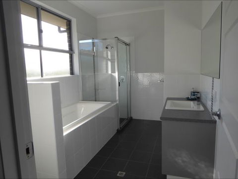 Adelaide Holiday House - Tourism Guide 7