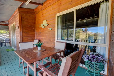 All About Me Bed And Breakfast - Tourism Guide 5