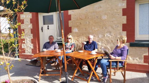 Angas Plains Wines Suites - Travel Agents 5