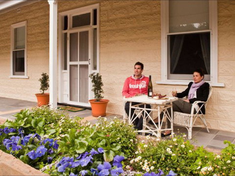 Brown's House Bed & Breakfast - Tourism Guide 2