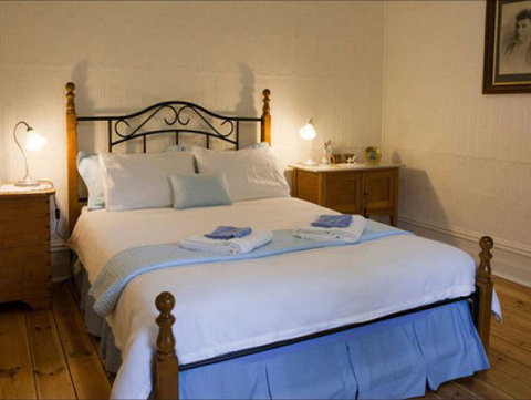 Brown's House Bed & Breakfast - Tourism Guide 4