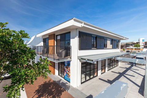 Bridgeview Apartments - Travel Agents 1