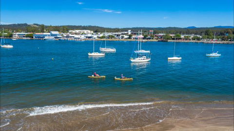 Bridgeview Apartments - Travel Agents 9