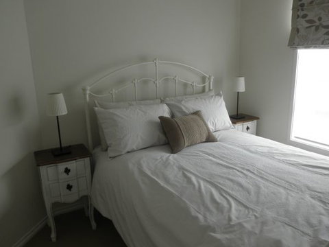 C&C's Bed And Breakfast - Tourism Guide 3