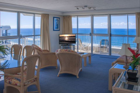 Cashelmara Burleigh Beachfront Apartments - Tourism Guide 4