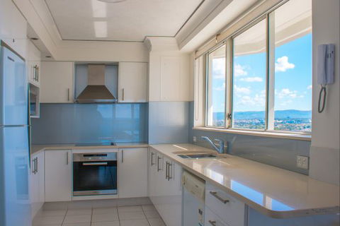 Cashelmara Burleigh Beachfront Apartments - Tourism Guide 6