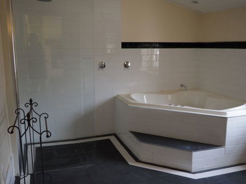 Cobblers Cottage - Tourism Guide 4