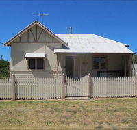 Ellison's Holiday Home - Cruises Travel