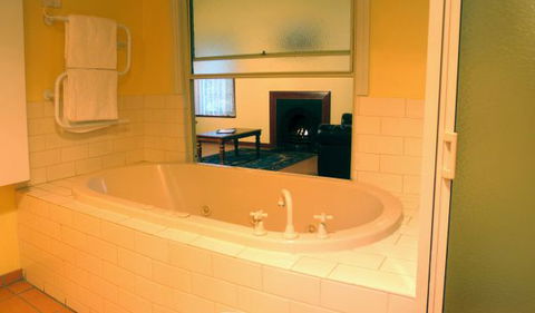 Boronia Peak Villas - Tourism Guide 4