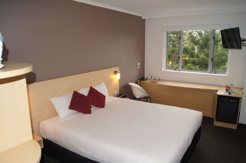 Ibis Sydney Olympic Park - Tourism Guide 1