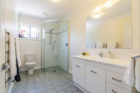 Kookaburra Retreat - Tourism Guide 6
