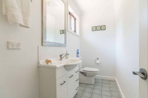 Kookaburra Retreat - Tourism Guide 7