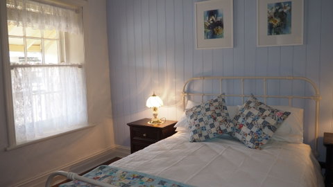 Cobblers Cottage - Tourism Guide 0