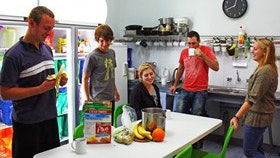 Adelaide Backpackers Inn - Tourism Guide 0
