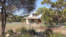 Broken Gum Country Retreat - Tourism Guide 0