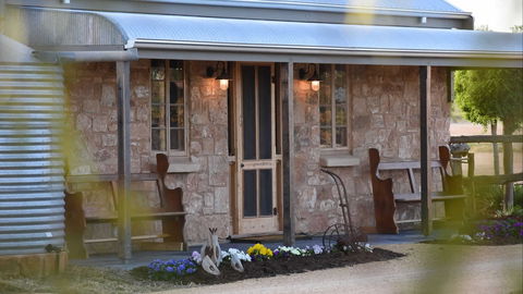 Riverline Cottage - Tourism Guide 0