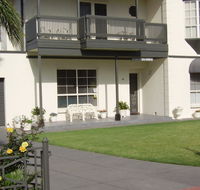 Glenelg Sea-Breeze - Tourism Guide