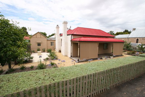 Shurdingtons Cottage - Tourism Guide 6