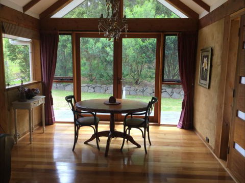 Shanleys Huon Valley - Tourism Guide 2