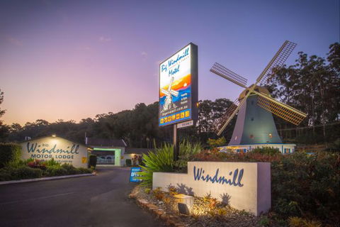 The Big Windmill Corporate And Family Motel - Tourism Guide 0
