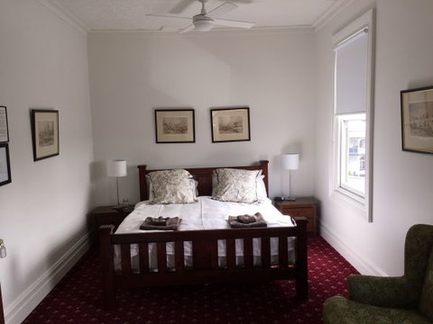 The Corner Hotel Alexandra - Travel Search 0