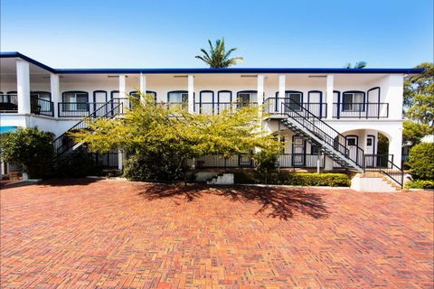 The Sails Motel - Cruises Travel 4
