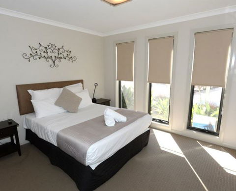 Yarrawonga Waterfront Apartments - Tourism Guide 2