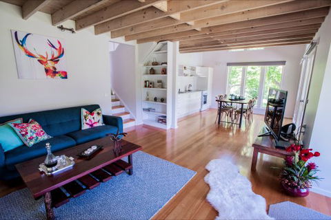 Abby's Cottages - Travel Agents 9