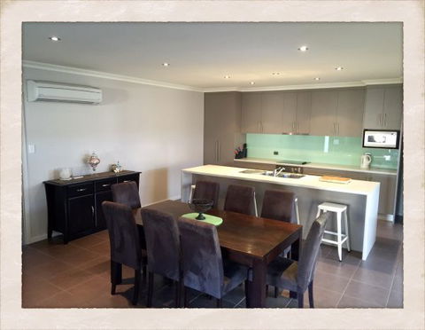 Adore 6 Villa - Travel Agents 4