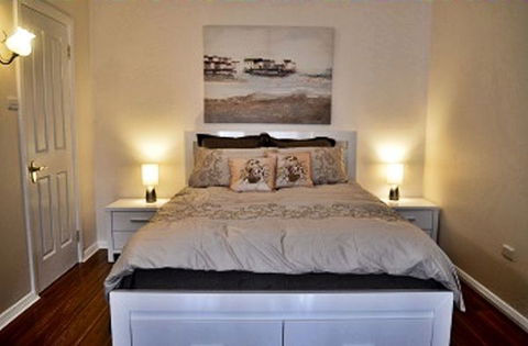 Almond Tree Cottage - Tourism Guide 1