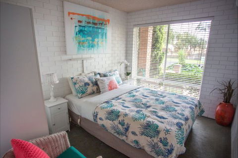 Arlingtons Accommodation - Tourism Guide 1