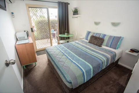 Arlingtons Accommodation - Tourism Guide 6
