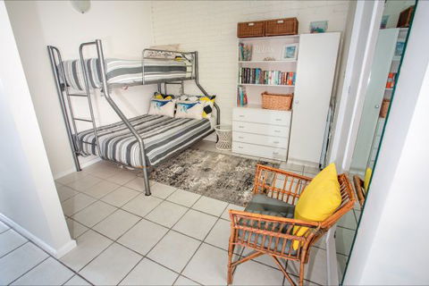 Arlingtons Accommodation - Tourism Guide 8