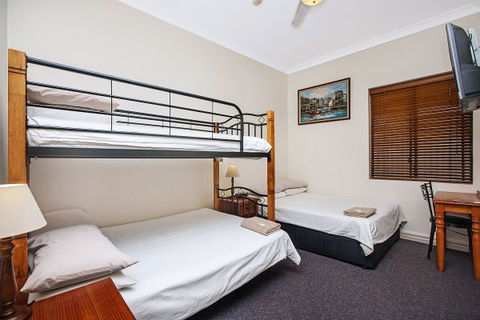 Ashfield Manor - Tourism Guide 10