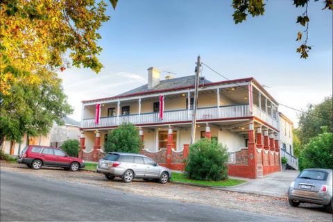 Athelstane House - Tourism Guide 0