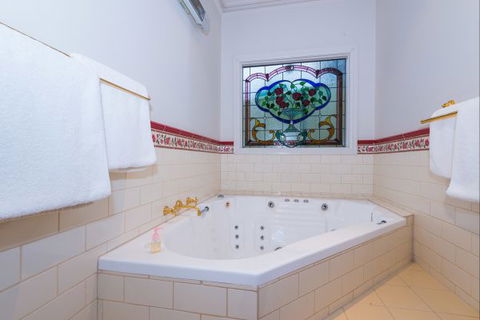 Bendigo Cottages Bed And Breakfast - Tourism Guide 2