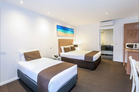 Belmercer Motel - Tourism Guide 5