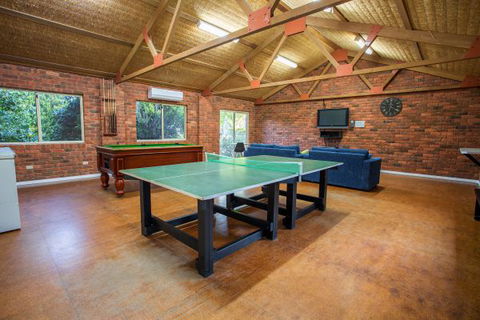 Bright Freeburgh Caravan Park - Tourism Guide 2