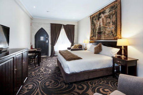 Castle Suites - Kryal Castle - Travel Agents 0